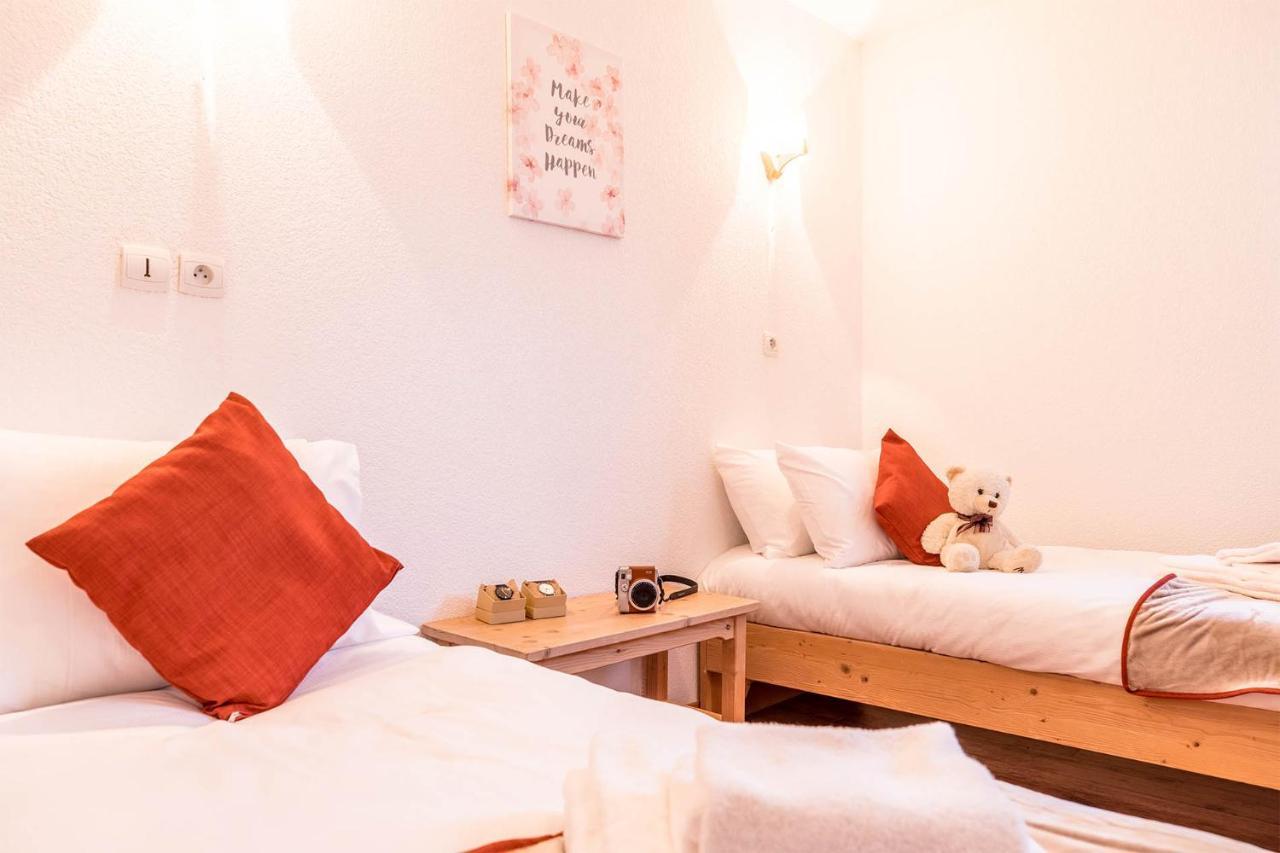 Madame Vacances Les Chalets Du Berger Premium*** La Féclaz Exteriör bild